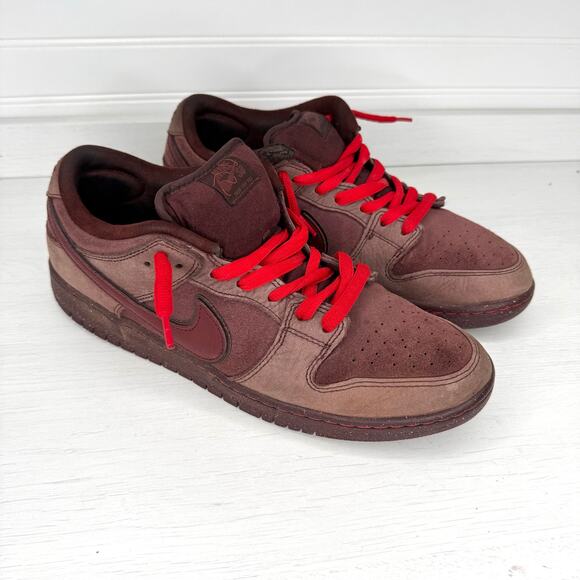 Nike SB Dunk Low Premium Burgundy Crush Dark Team Red Size 12 FN0619-600 w/ Box